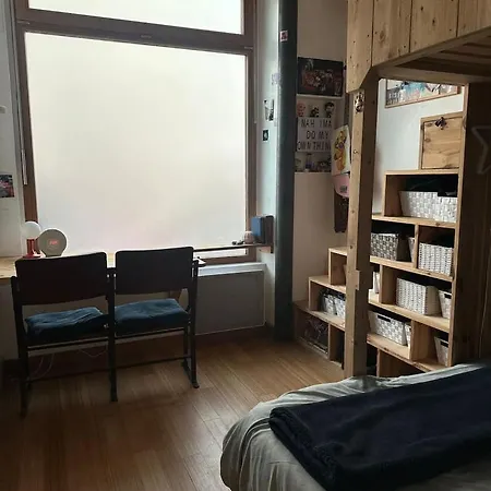 Apartment Spacious Flat & Garden | 18th
