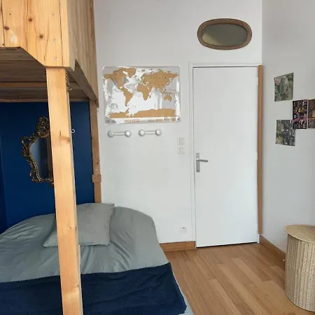 Apartment Spacious Flat & Garden | 18th